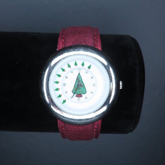 Christmas Tree Watch with Circulating Trees - Picture 2 of 8